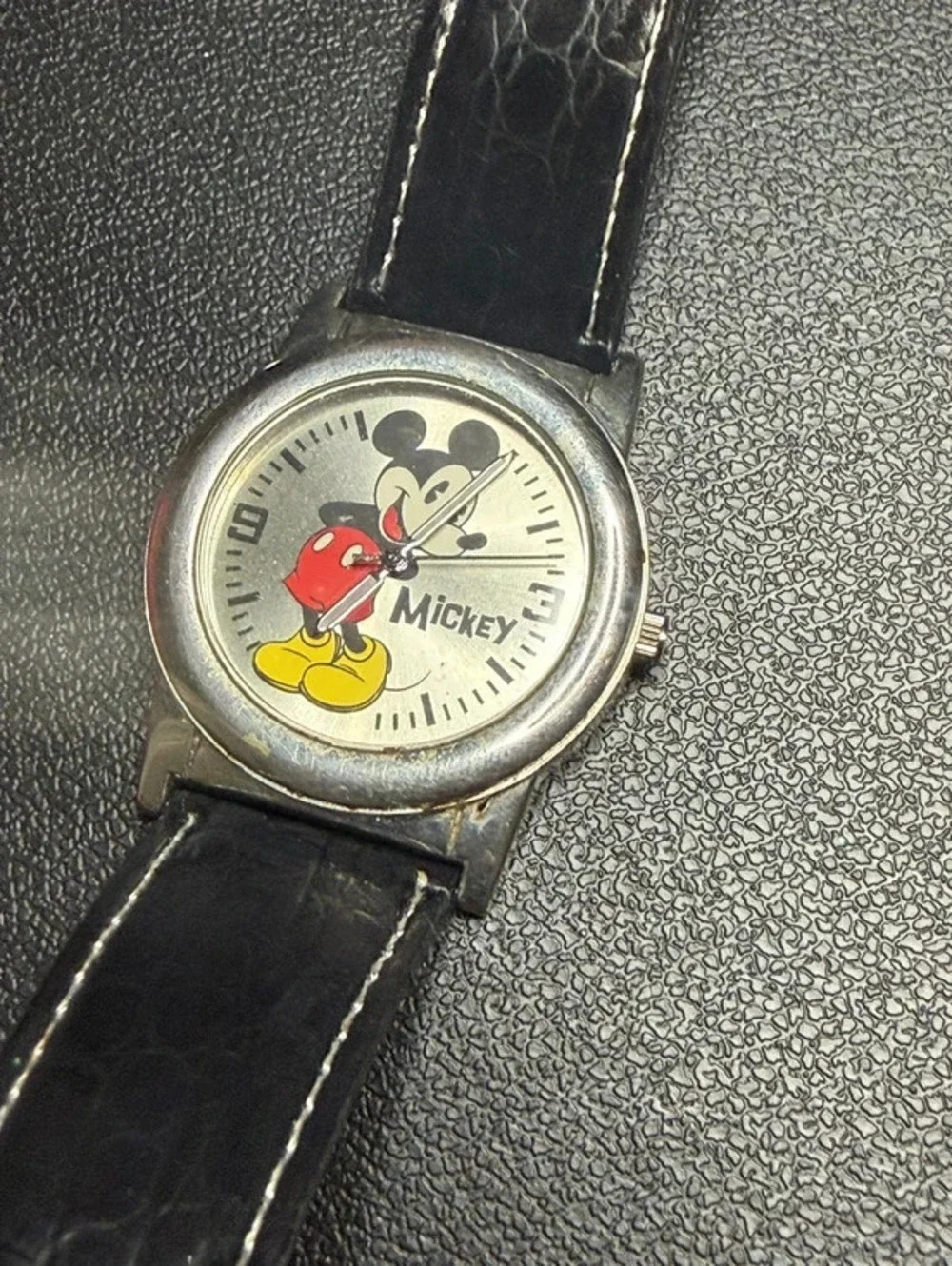 Disney Mickey Mouse Classic MCK611 Watch Black Leather Strap w/ Tin Case